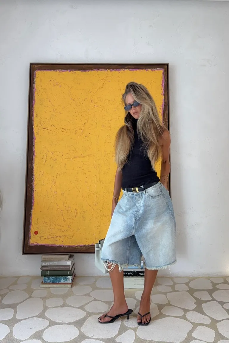 Look Veraniego: Denim Vintage & Tank Top Negro de ootd para argentina