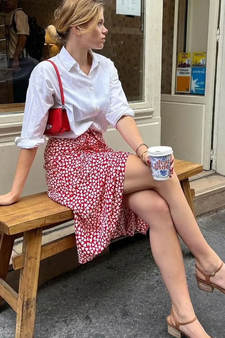Vestido Veraniego Bicolor: Romántico Estilo Casual en Rojo y Blanco de ootd para argentina