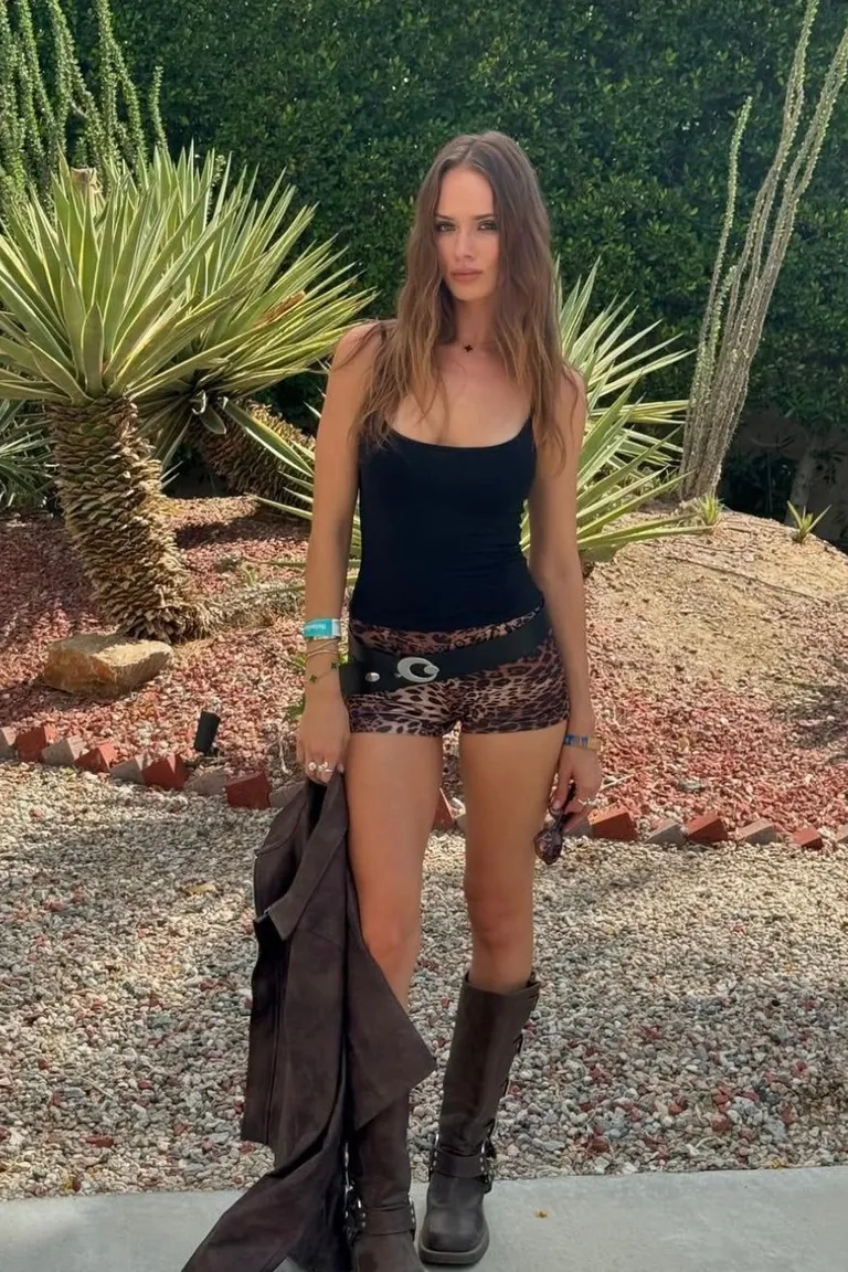 Botas Altas y Shorts: Estilo Grunge Veraniego de ootd para argentina