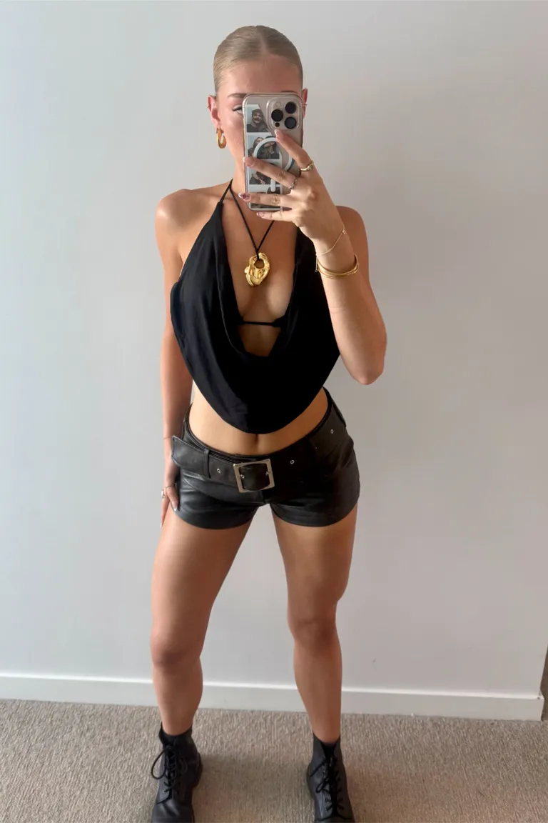 Look Deportivo Negro: Shorts & Top para Entrenamiento de ootd para argentina