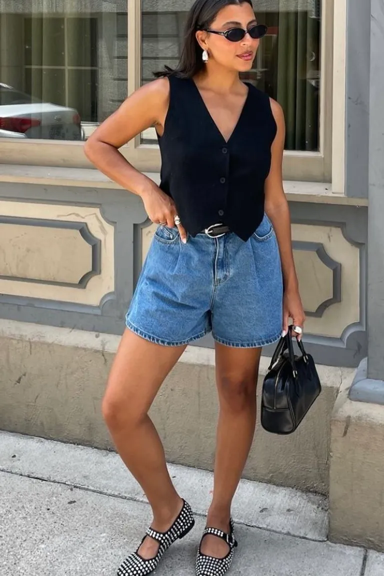 Look Casual Chic: Shorts Denim & Vans a Cuadros de ootd para argentina