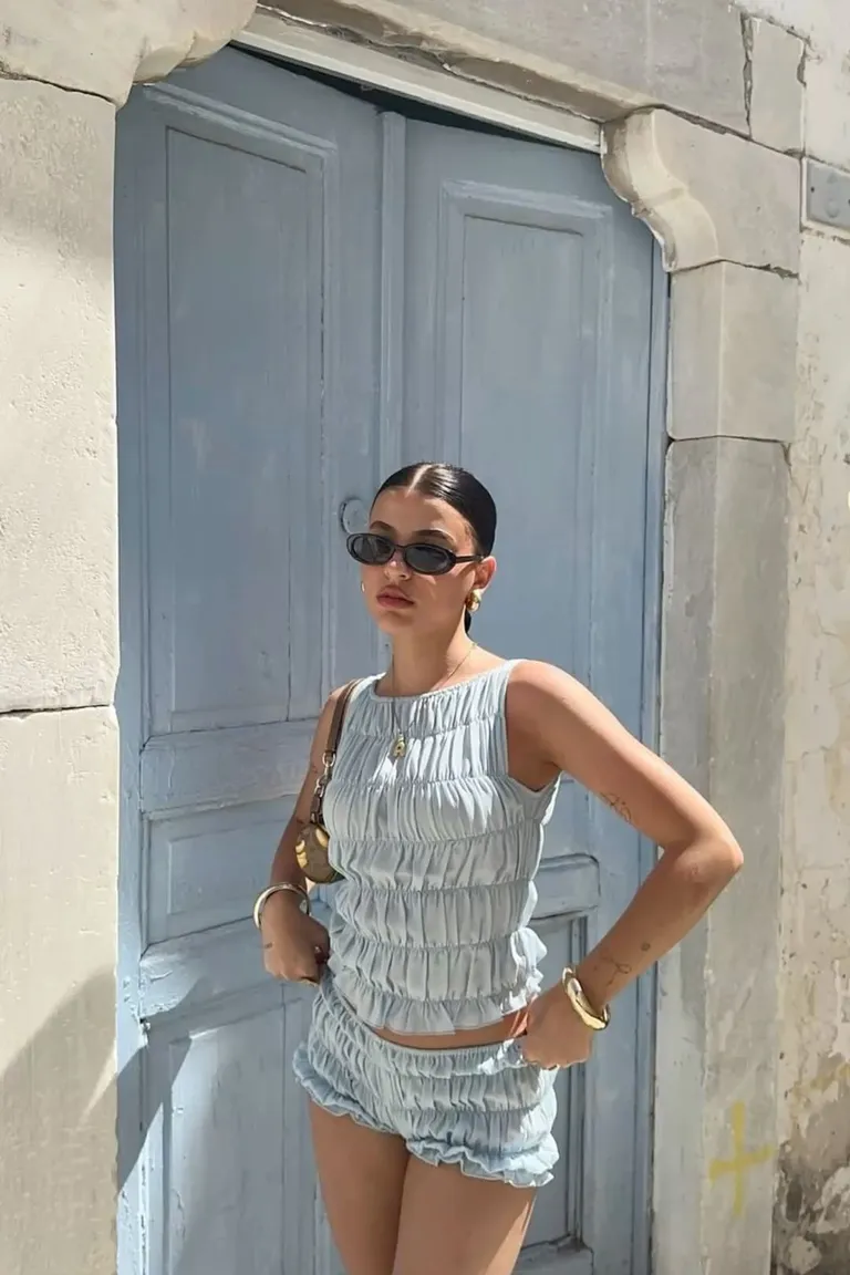 Look Veraniego: Conjunto Plateado con Flecos Metálicos de ootd para argentina