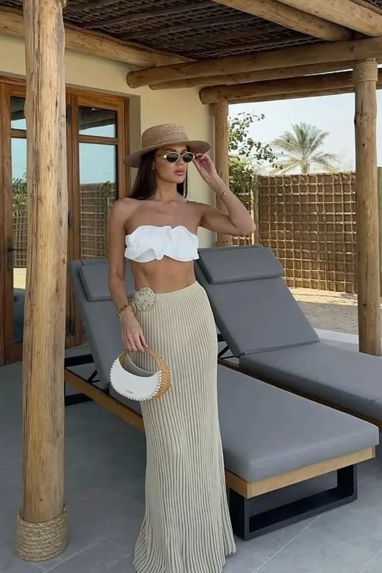 Look Veraniego: Falda Tejida y Top Bandeau para Resort de ootd para argentina