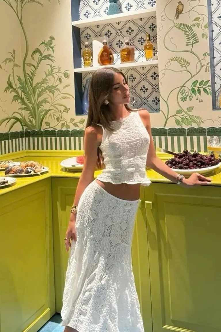Vestido Blanco de Encaje: El Look Romántico del Verano de ootd para argentina