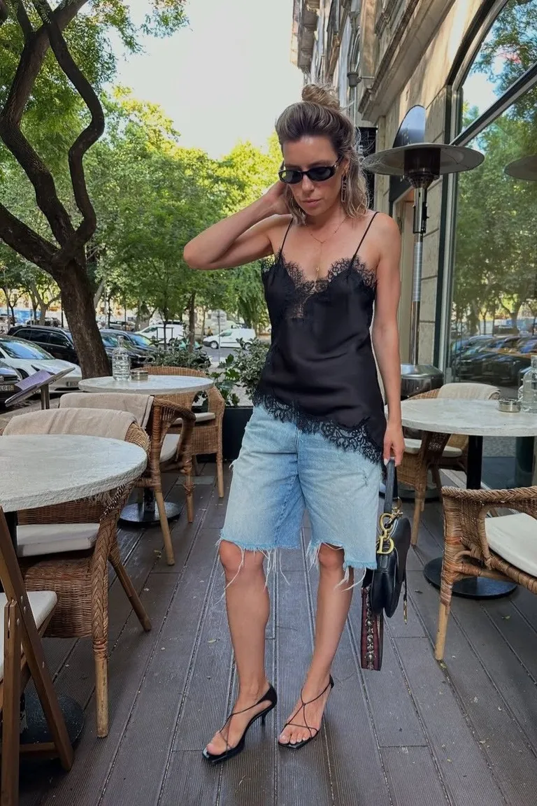 Look Casual Chic: Top Lencero y Denim Roto para Verano de ootd para argentina