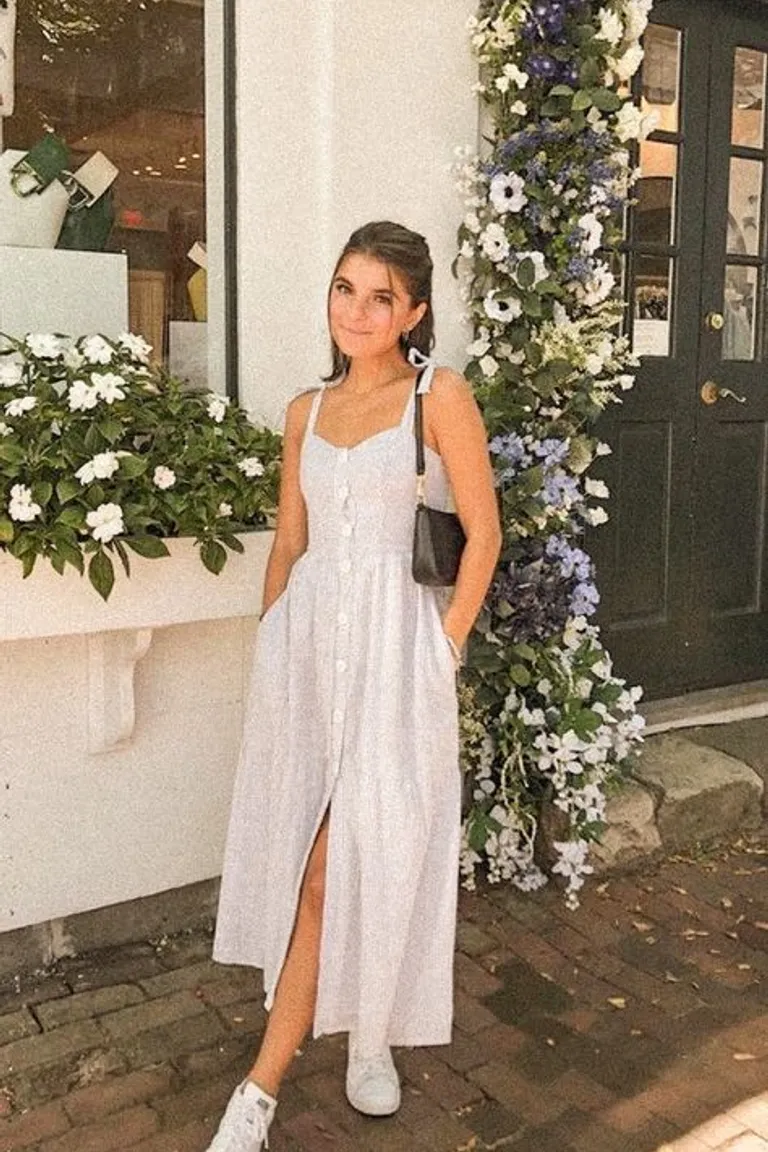 Vestido Blanco Romántico Veraniego con Detalles Calados de ootd para argentina