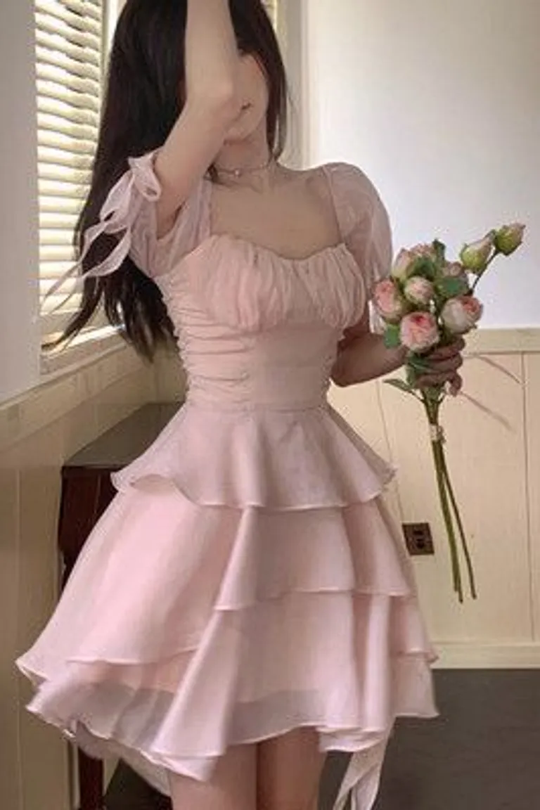 Vestido Rosa Romántico con Volantes en Capas de ootd para argentina