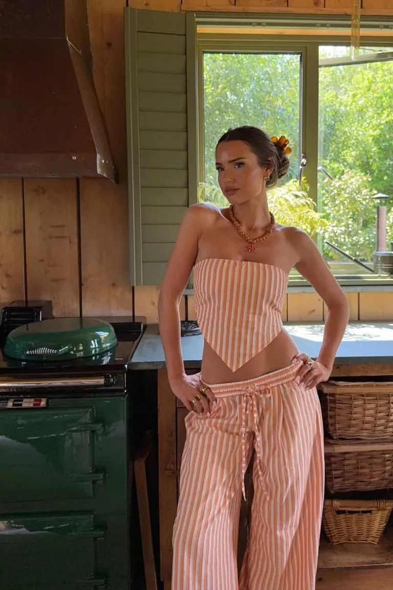 Conjunto Veraniego Rayas Rosa: Estilo Romántico Vintage de ootd para argentina