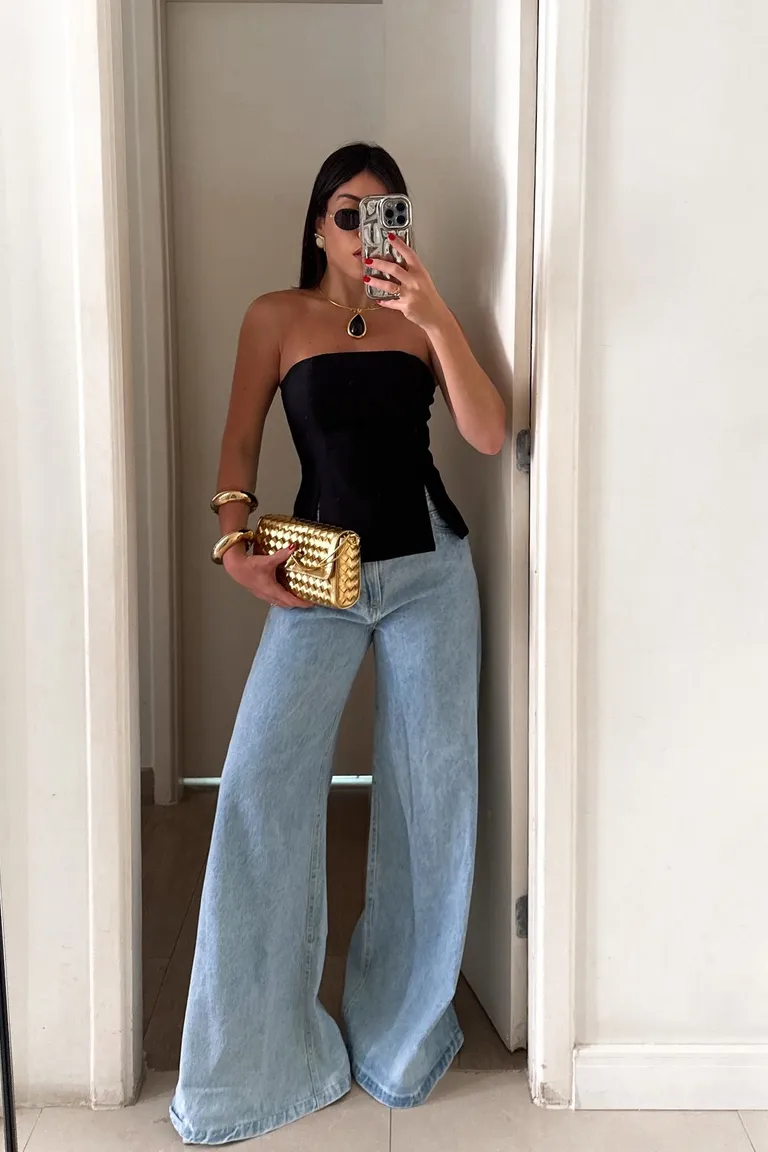 Look Y2K: Jeans Palazzo Vintage + Top Negro Minimalista de ootd para argentina