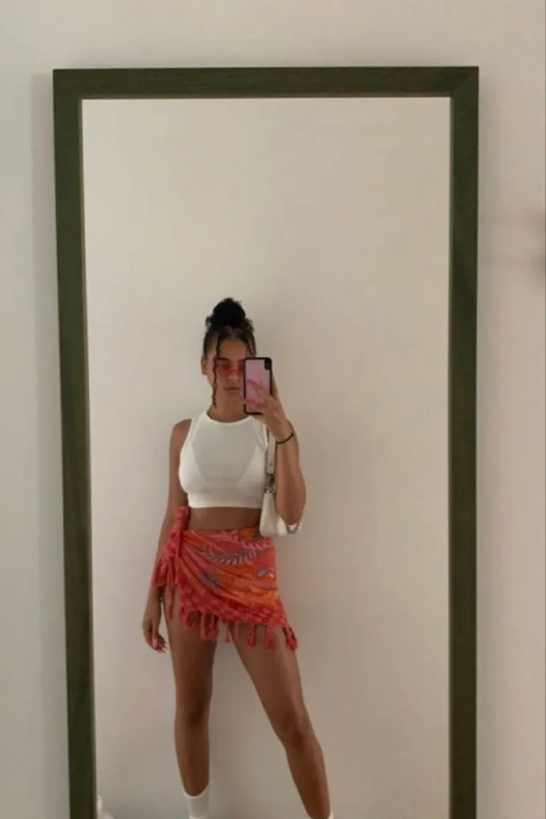 Look Veraniego: Short Vaquero y Pañuelo Coral de ootd para argentina