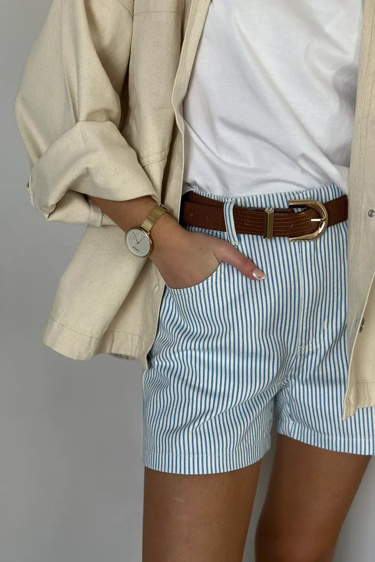 Look Veraniego Casual: Camisa Oversized y Shorts de Rayas de sofidelfabro para argentina