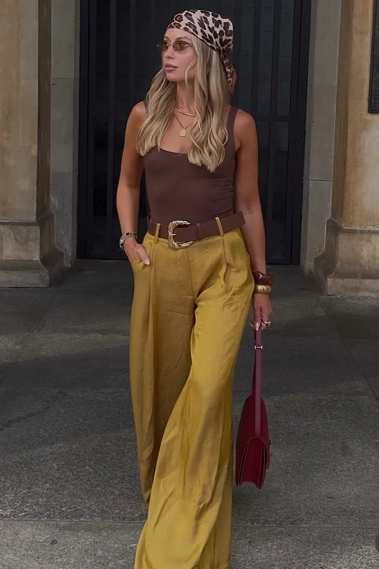 Look Veraniego: Falda Amarilla Mostaza con Top Chocolate de ootd para argentina