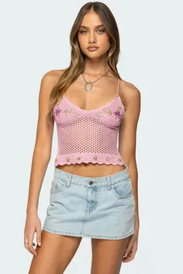 Top crochet bordado quince de Edikted en Tops para argentina