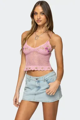 Top crochet bordado quince de Edikted en Tops para argentina