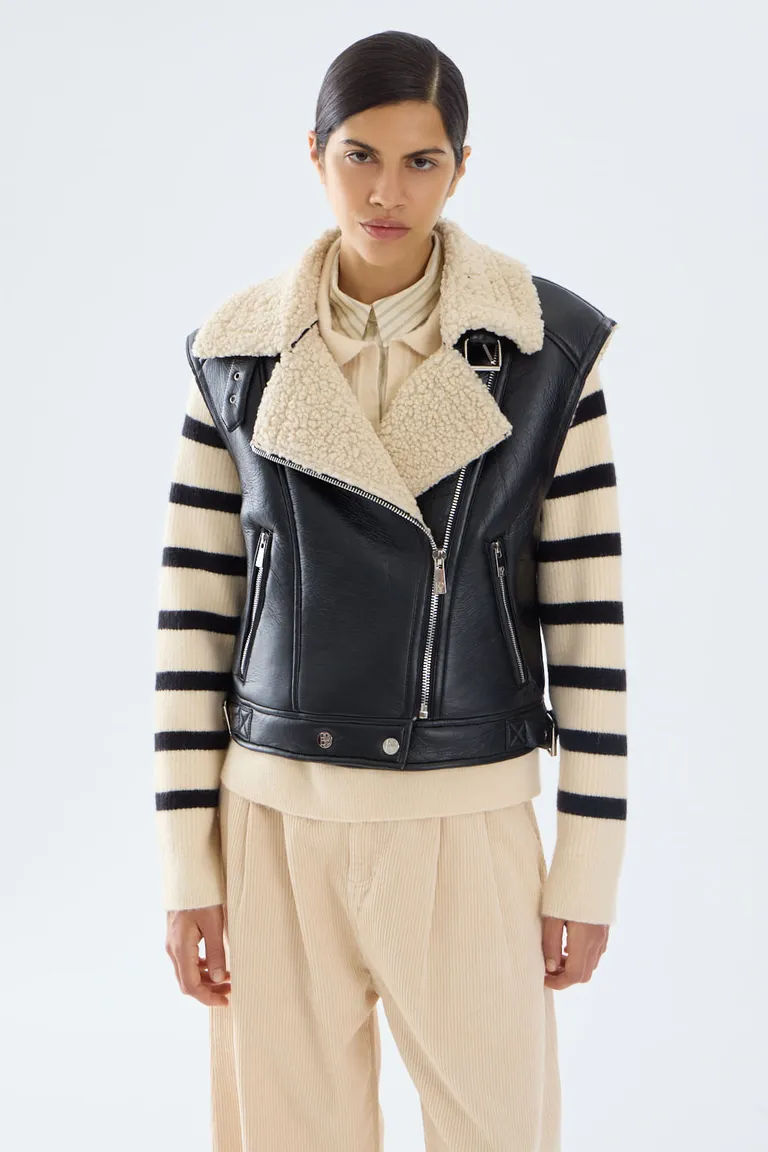 Chaleco sin mangas de estilo biker con cierre frontal y detalles de hebillas metálicas en los laterales de Portsaid en Chalecos para argentina