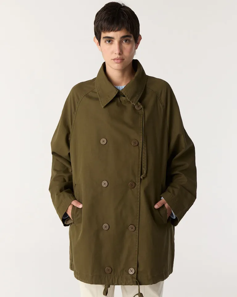 Parka cruzada con mangas ranglan bolsillos delanteros y jareta en ruedo ajustable de Furzai en Chaquetas para argentina