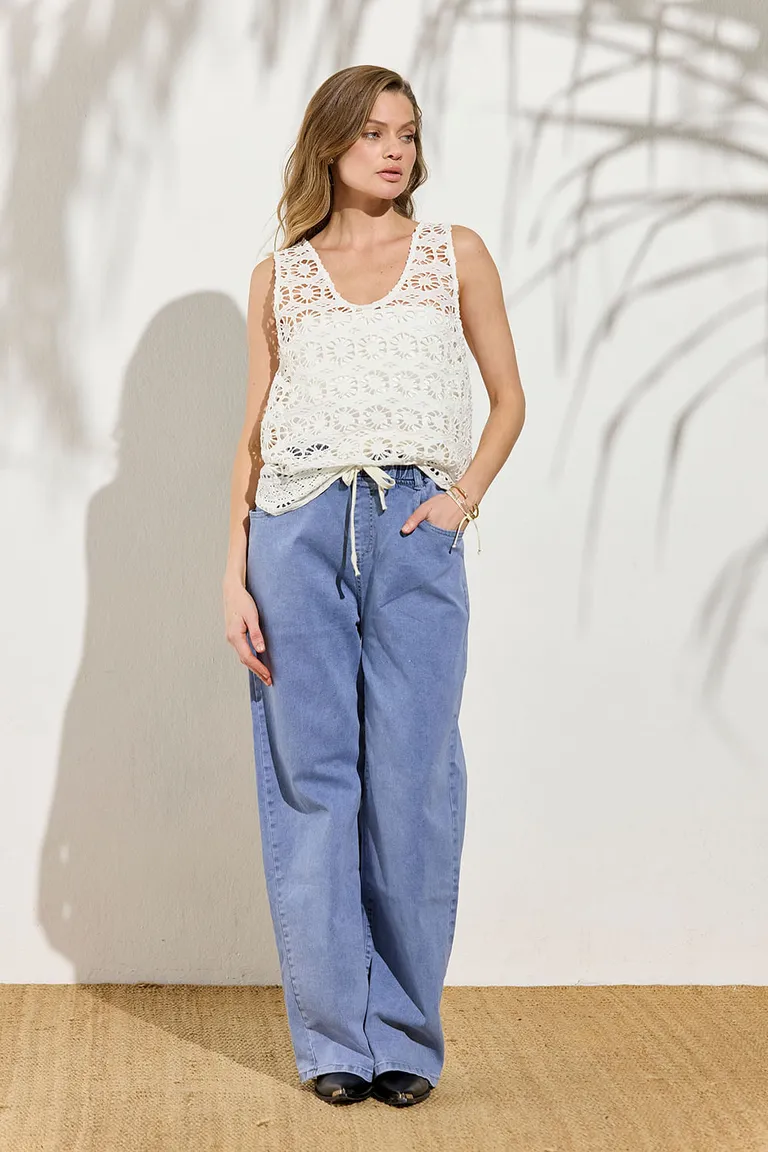 Pantalón de denim holgado con elástico y bolsillos para un estilo casual y cómodo de Indiastyle en Pantalones para argentina