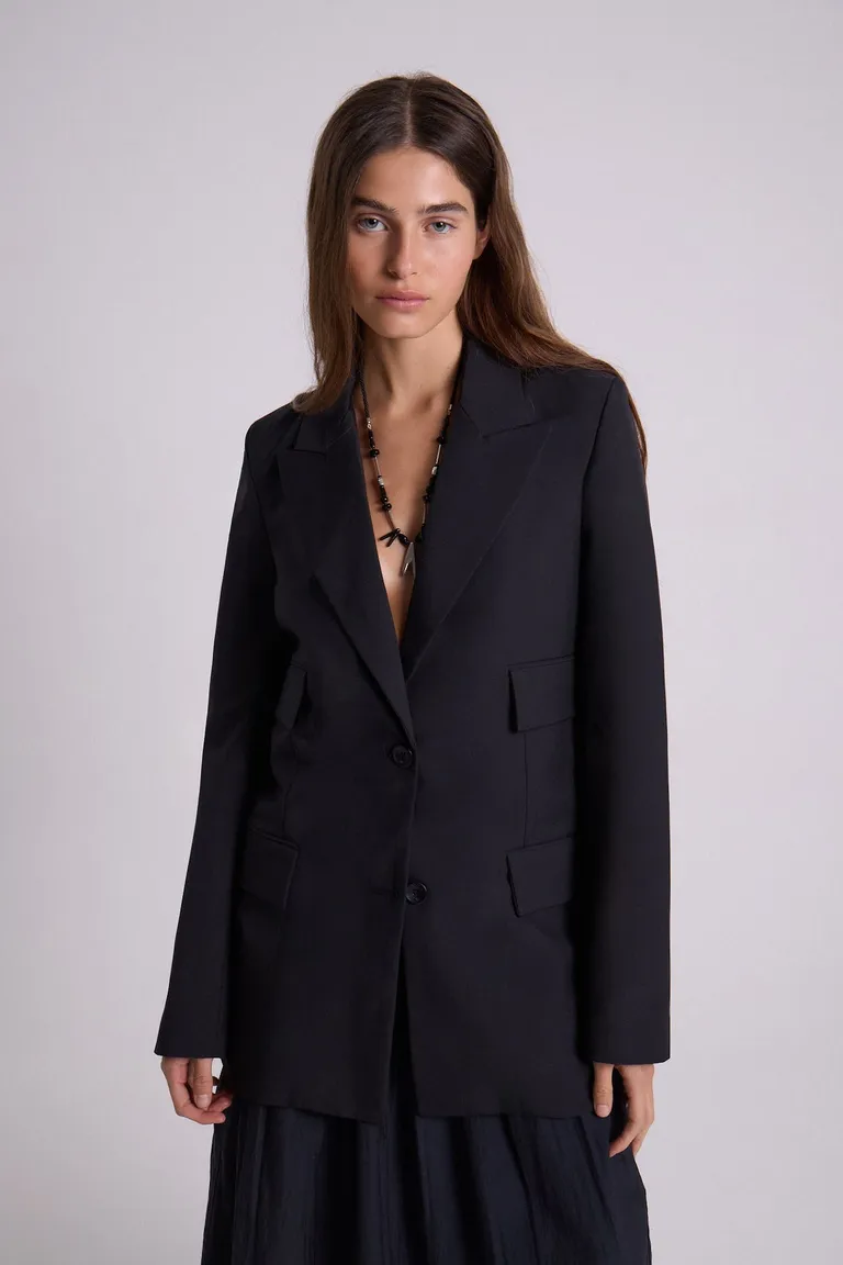 Saco sastrero negro de corte slim con bolsillos plaqué para mujer de Maria Cher en Chaquetas para argentina