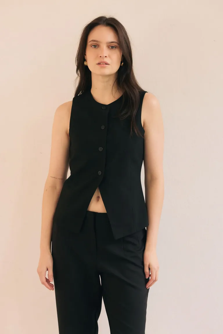 Chaleco sastre de corte entallado con abotonadura frontal para mujer de Portsaid en Chalecos para argentina