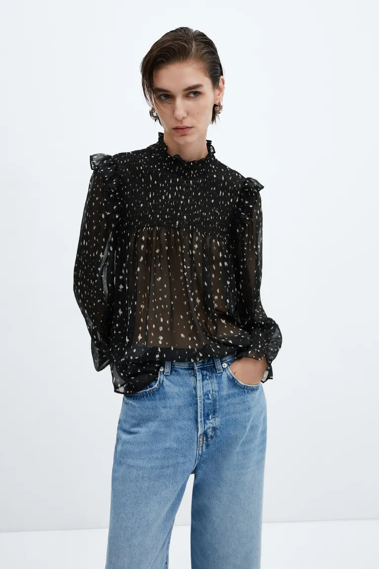Blusa estampada con volantes de Mango en Blusas para argentina