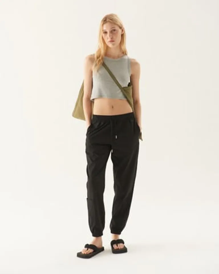 Musculosa de corte corto con cuello redondo y ajuste al cuerpo de Furzai en Tops para argentina