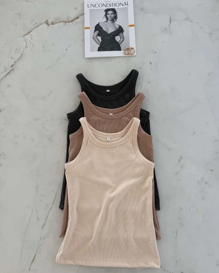 Elegante musculosa de algodón para mujer en tonos naturales de Hesed en Tops para argentina