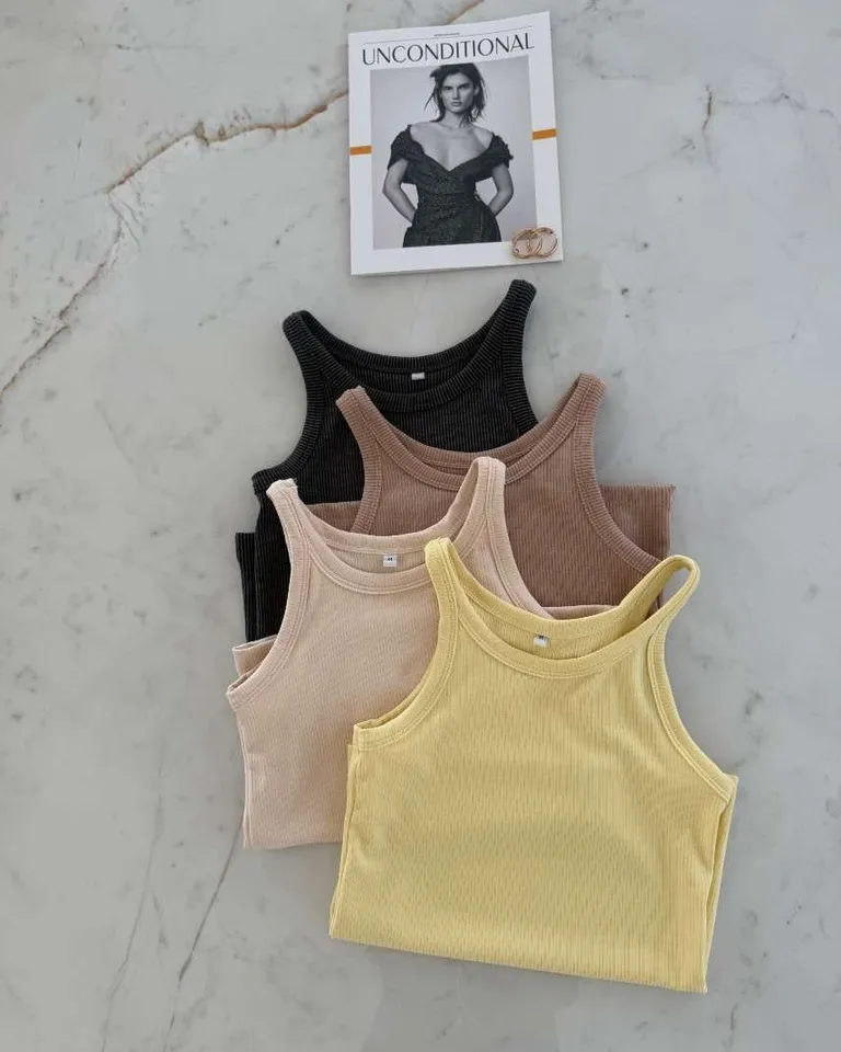 Elegante musculosa de algodón para mujer en tonos naturales de Hesed en Tops para argentina