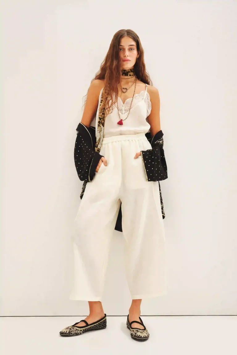 Babuchas de lino blanco con corte holgado y cintura elástica para un estilo cómodo y casual de Rapsodia en Pantalones para argentina