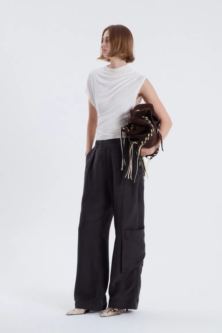 Pantalón de cupro viscosa con detalles modernos y lineares de Maria Cher en Pantalones para argentina