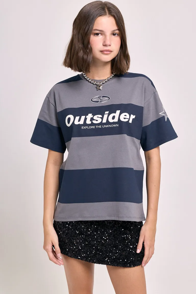 Remera de cuello redondo con mangas cortas y estampa frontal de estilo urbano de 47 Street en Remeras para argentina