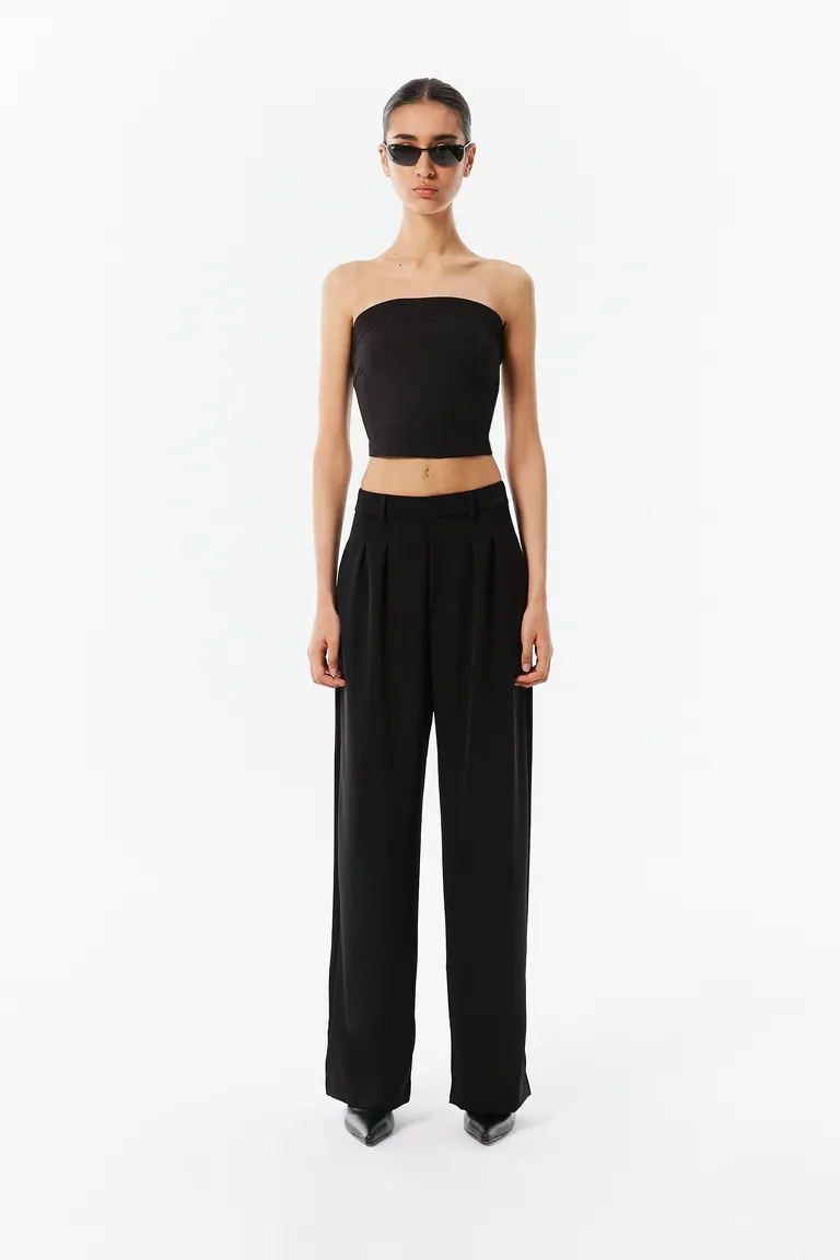 Top corsetero negro con cierre metálico en la espalda de Naíma en Tops para argentina