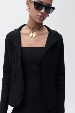 Chaqueta punto cuello solapa de Mango en Chaquetas para argentina