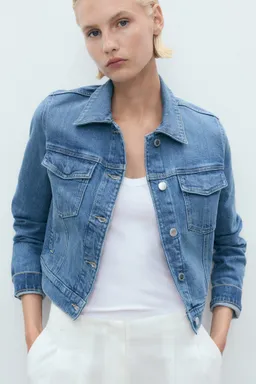 Chaqueta vaquera con bolsillos de Mango en Chaquetas para argentina