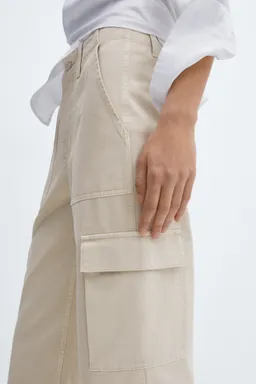Jeans cargo con bolsillos de Mango en Pantalones para argentina
