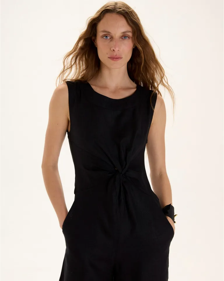 Mono de lino sin mangas con nudo frontal, diseño fluido y elegante de Blue Sheep en Monos para argentina