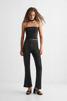 Leggings acabado brillante de Mango Teen en Pantalones para argentina