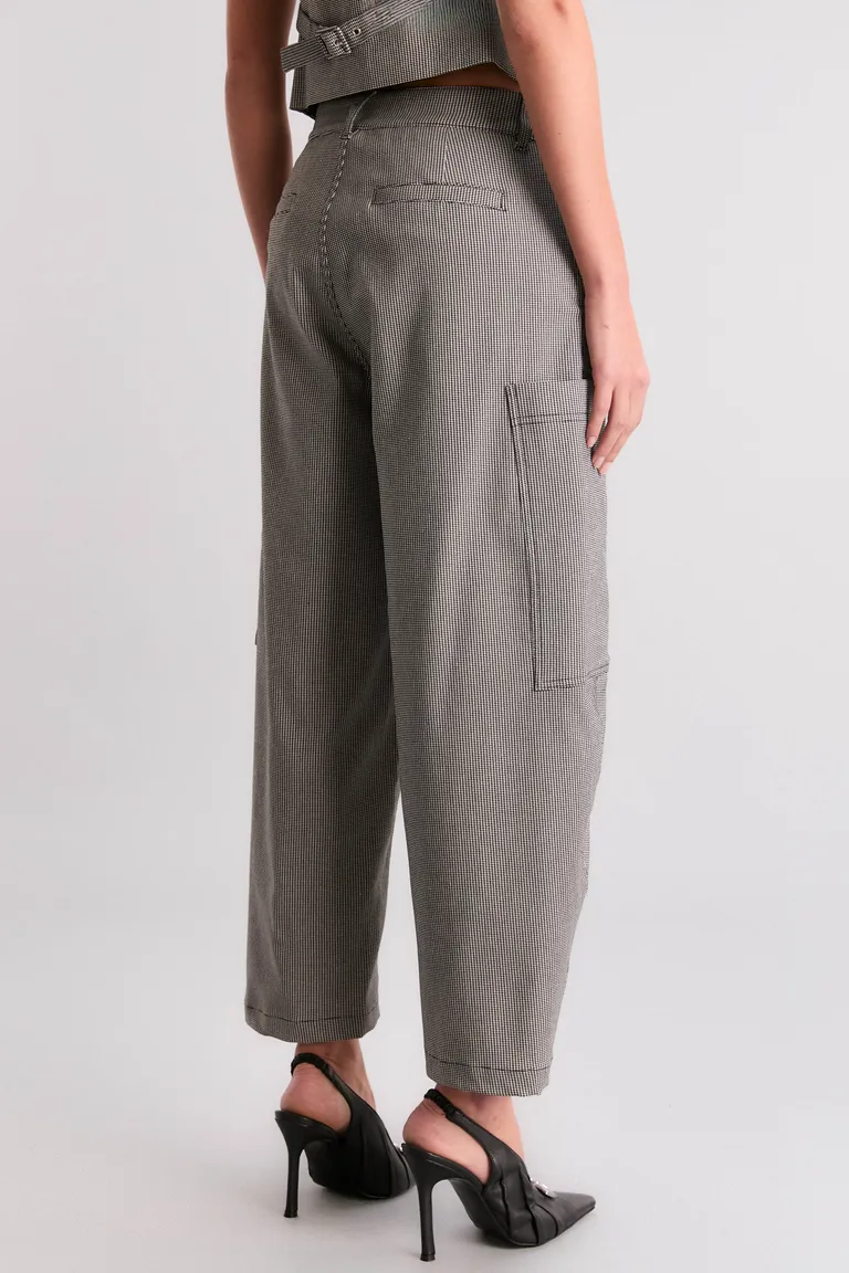 Pantalón de corte barrel en tejido pié de poule para mujer de Kosiuko en Pantalones para argentina