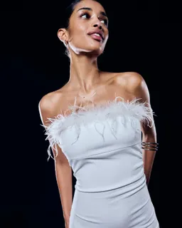 Vestido midi bandeau plumas de Bershka en Vestidos para argentina