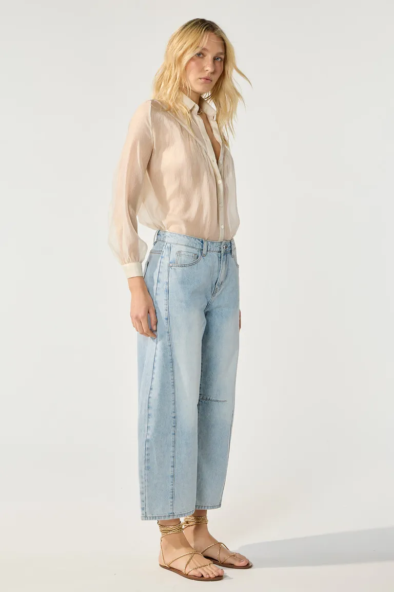 Pantalón de tiro alto en denim celeste con efecto desgastado y silueta baggy de Cuesta Blanca en Pantalones para argentina