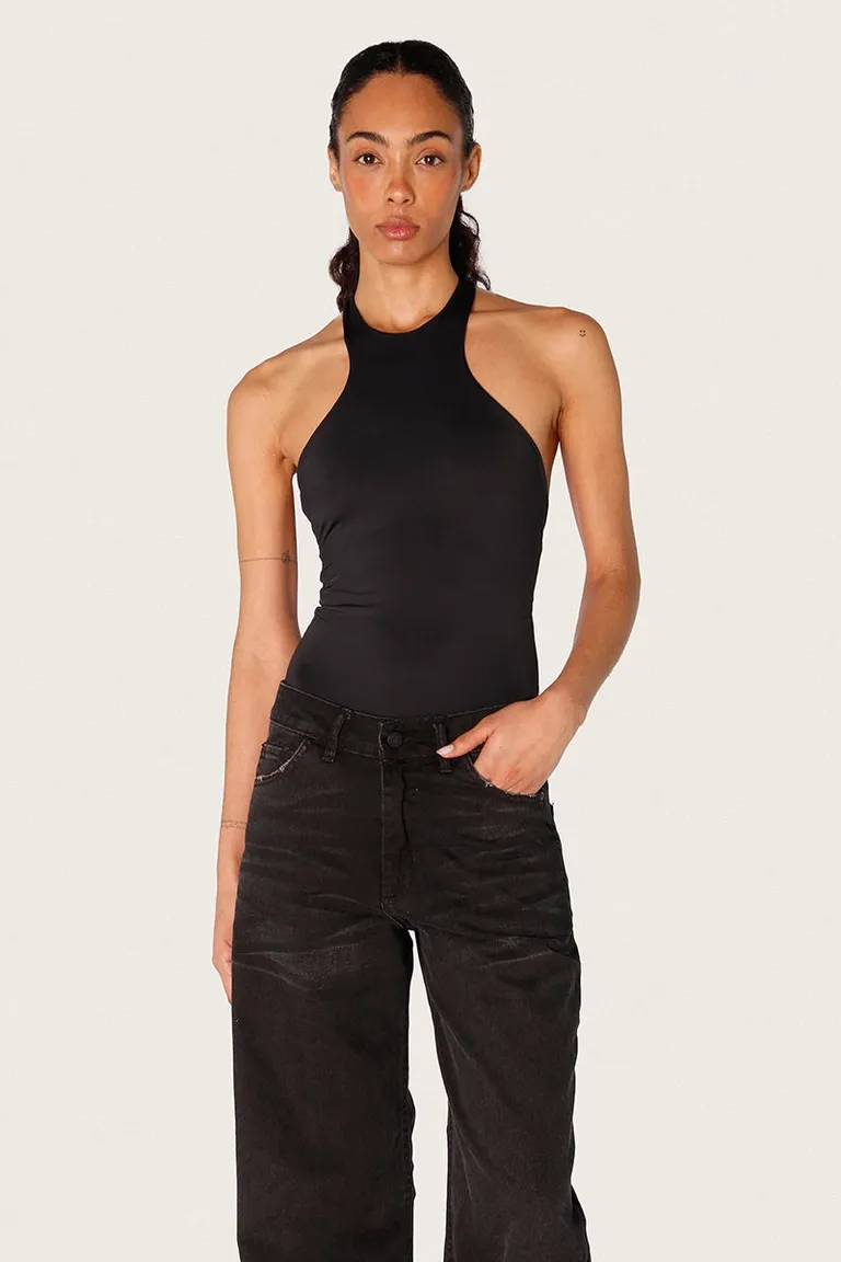 Body negro de diseño irregular con detalles en la espalda de Sofia Sarkany en Bodies para argentina