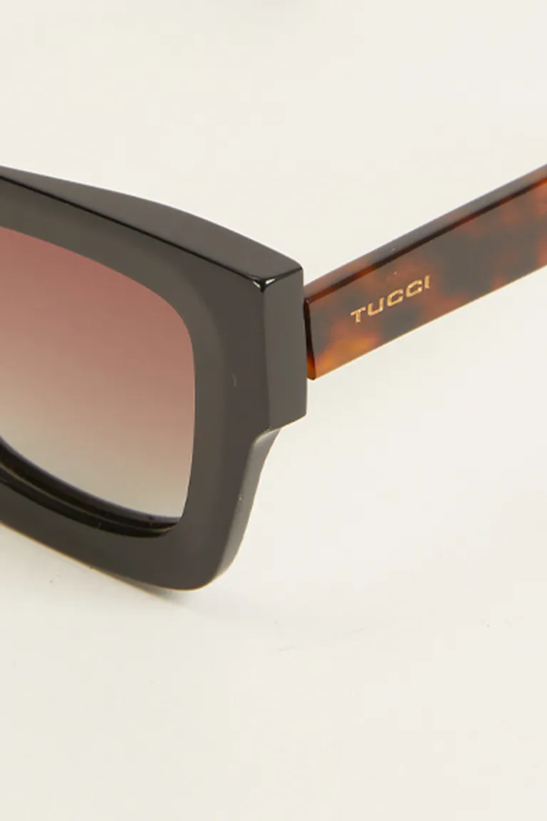 Lentes polarizados de diseño exclusivo para elevar tu look de verano de Tucci en Anteojos para argentina