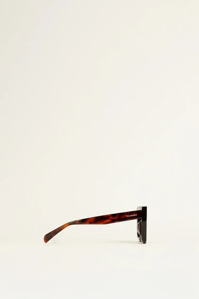 Lentes polarizados de diseño exclusivo para elevar tu look de verano de Tucci en Anteojos para argentina