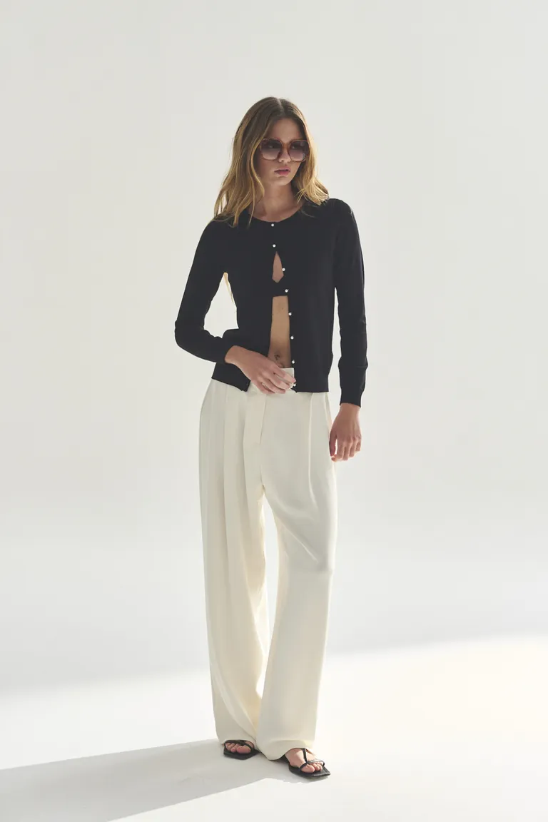 Cardigan de punto negro para mujer con cierre frontal - Indumentaria Mujer de Akiabara en Buzos y Sweaters para argentina