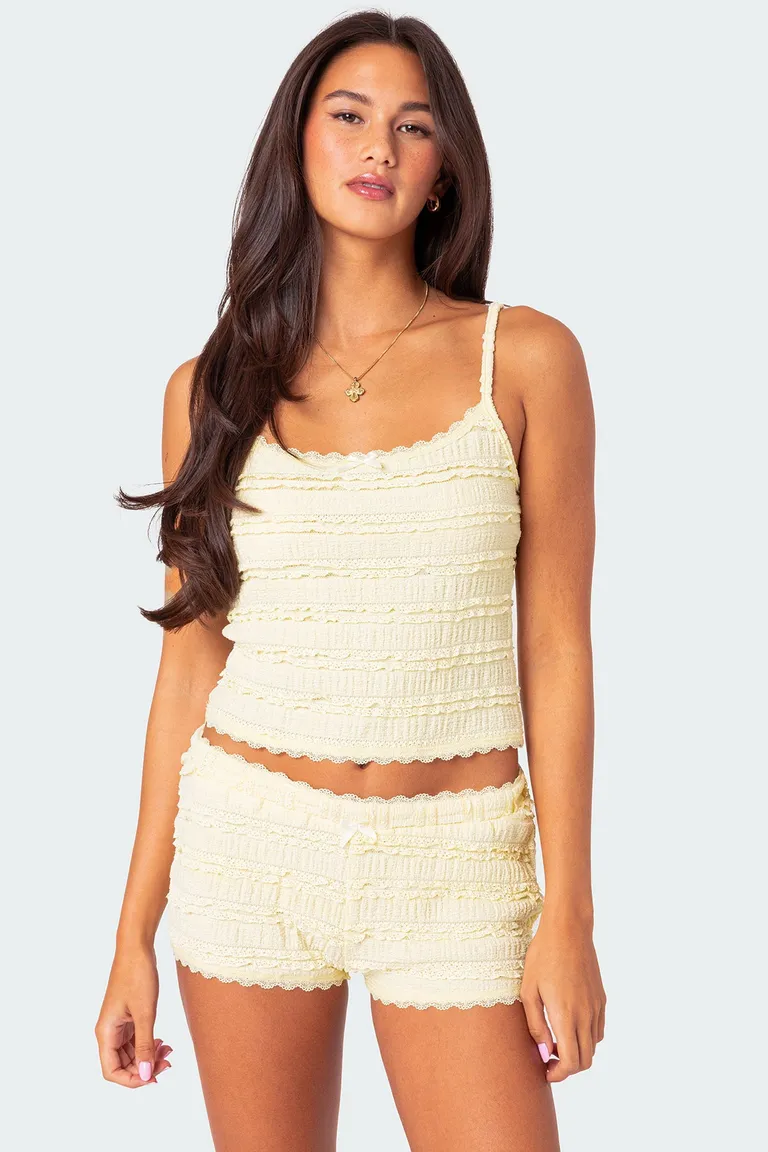 Musculosa lucy encaje volados de Edikted en Tops para argentina