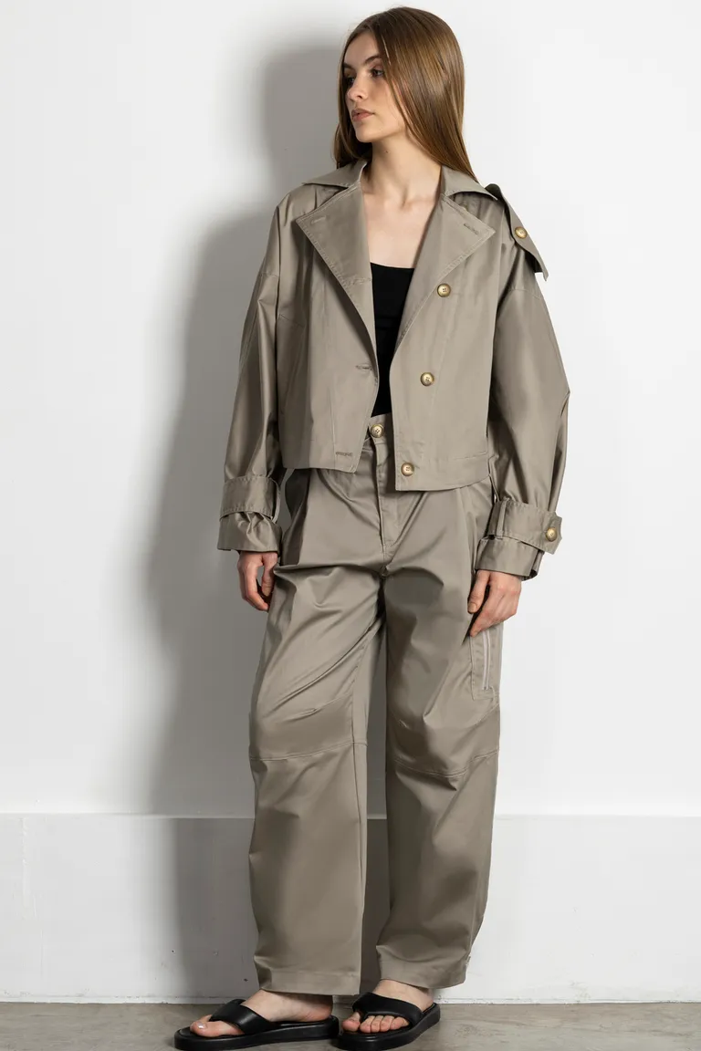 Chaqueta estilo trench de corte cuadrado y amplio con cierre de botones y bolsillos de Kill en Chaquetas para argentina
