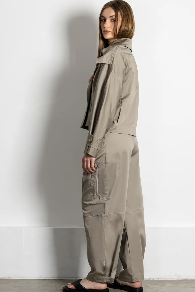 Chaqueta estilo trench de corte cuadrado y amplio con cierre de botones y bolsillos de Kill en Chaquetas para argentina