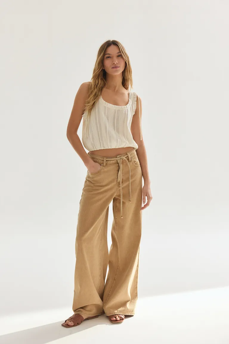 Blusa femenina de corte amplio y silueta relajada de Akiabara en Blusas para argentina