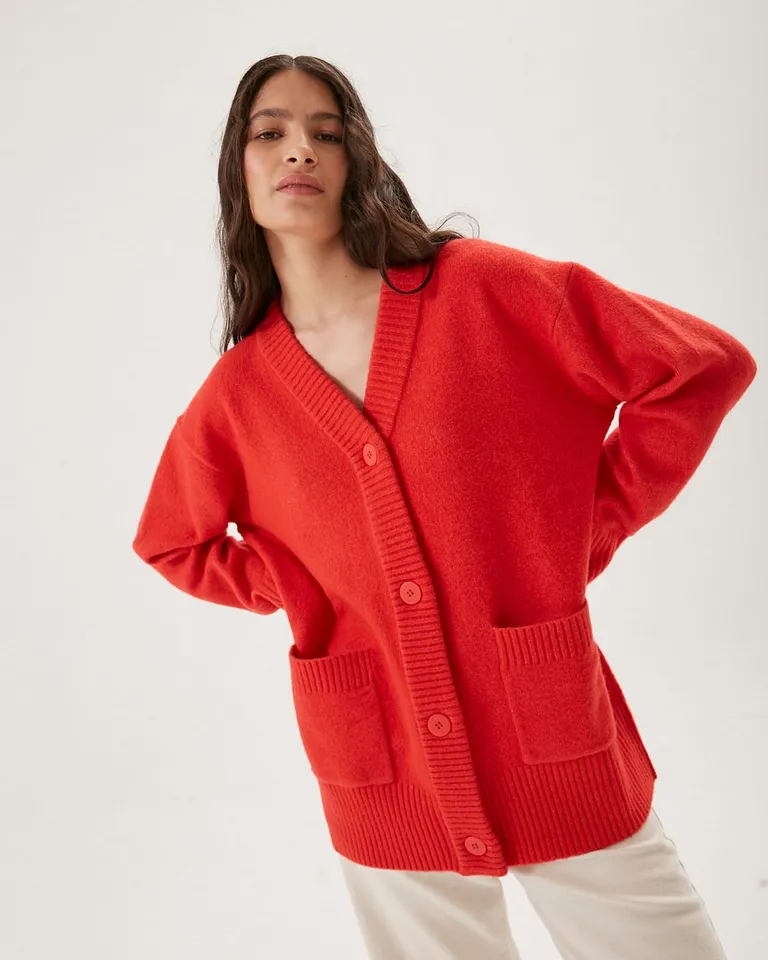 Cardigan de corte midi con cierre frontal de botones y bolsillos laterales de Furzai en Buzos y Sweaters para argentina