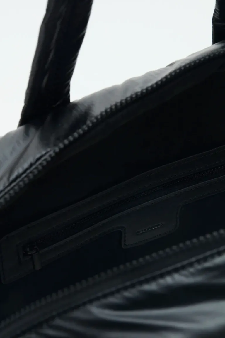 Bolso de nylon matelassé con compartimientos y correa desmontable de Rapsodia en Bolsos y Carteras para argentina