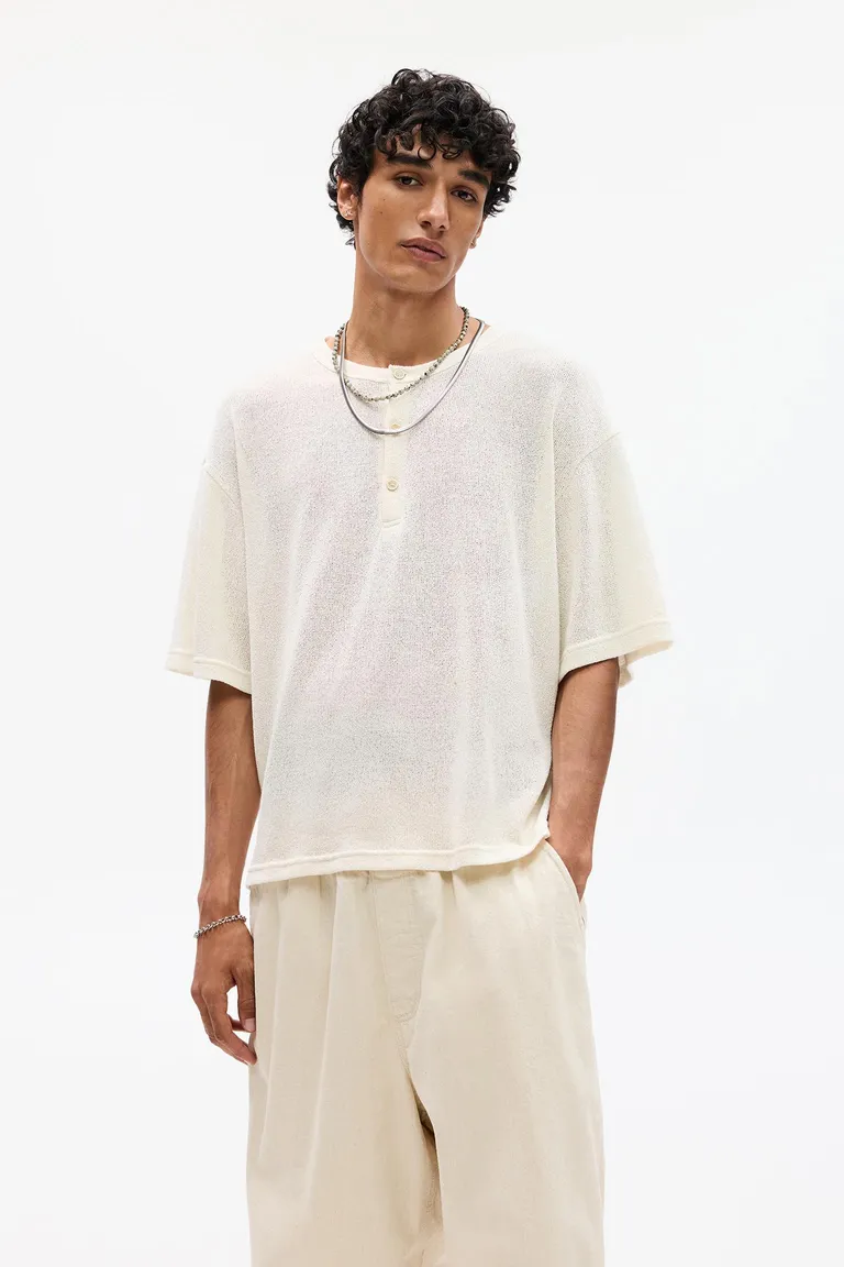 Remera manga corta cuello panadero de Pull&Bear en Remeras y Polos para argentina
